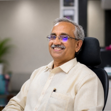 director-prof-sms-1