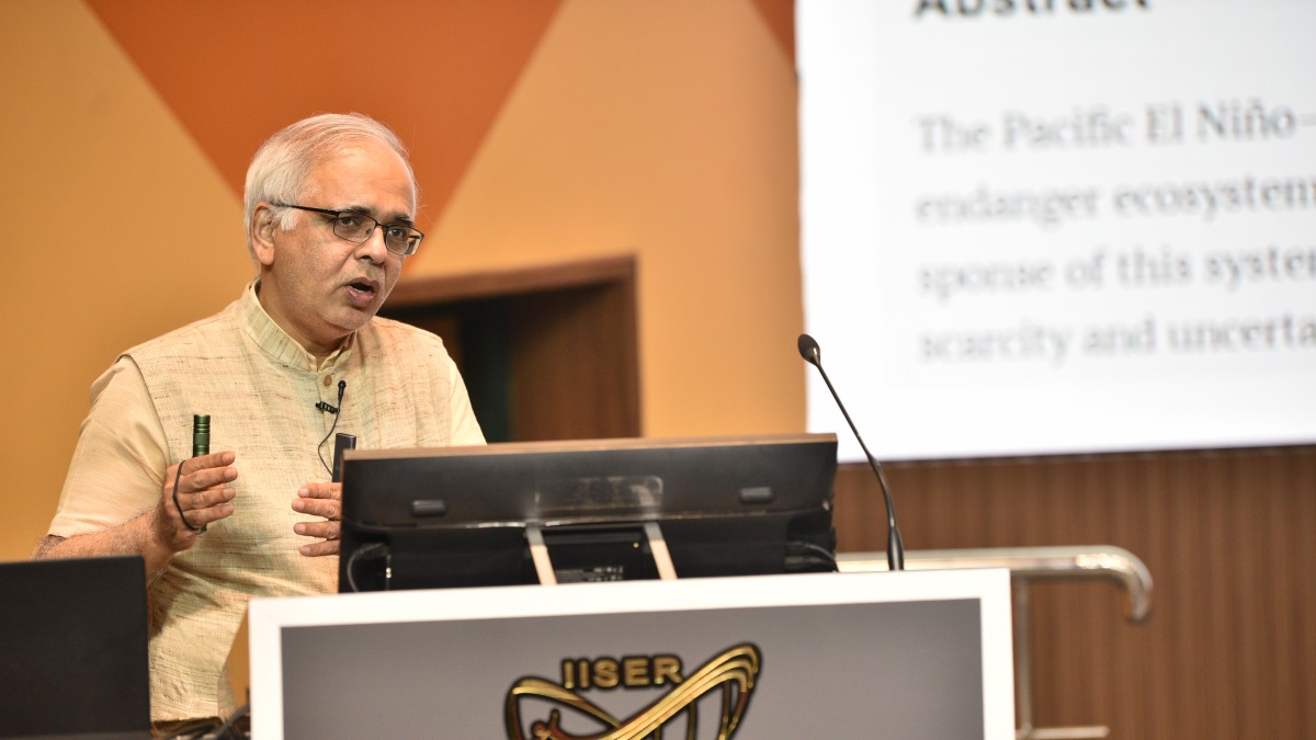 Colloquium by Prof. Shekhar C. Mande Photo - 003