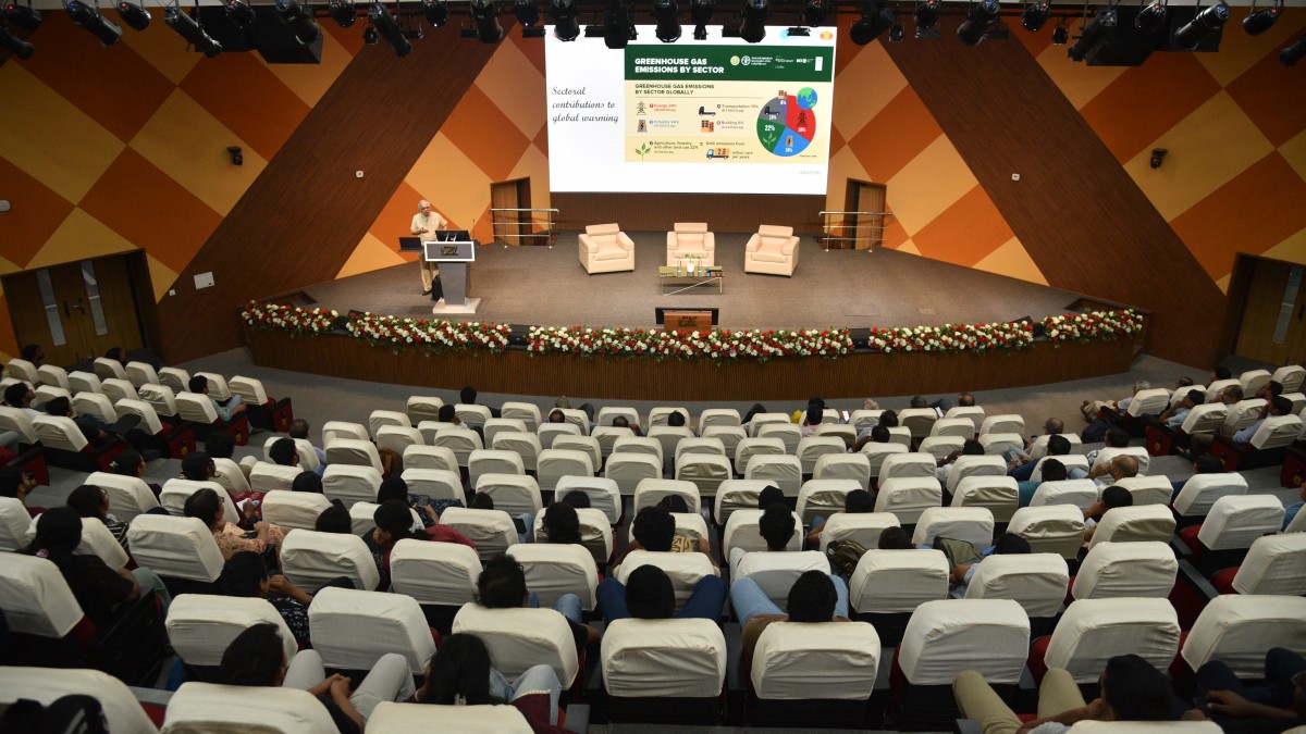 Colloquium by Prof. Shekhar C. Mande Photo - 006